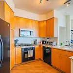 Luxury 28Th Floor High Rise, Gym, Parking, Pool, Golf