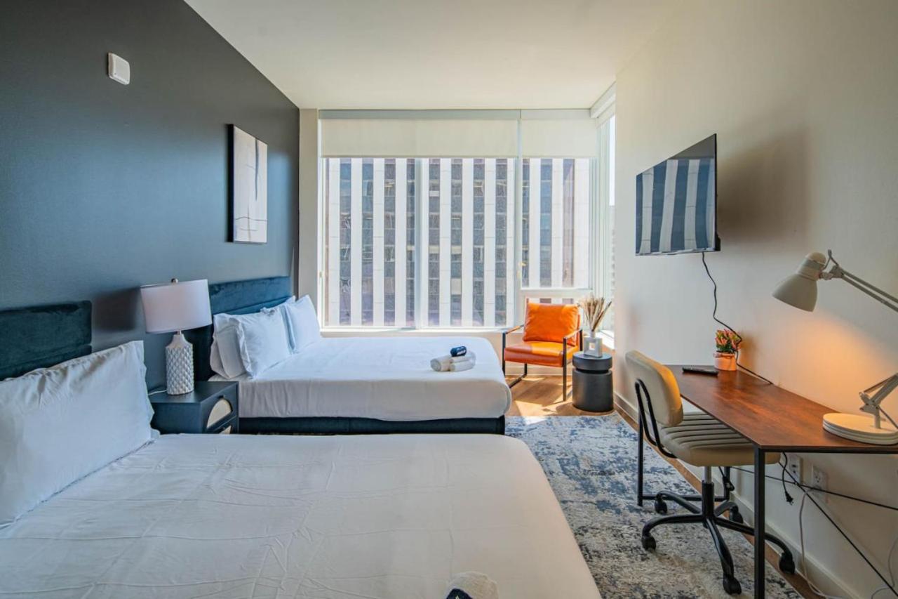 Lejlighed Luxury 28th Floor High Rise, Gym, Parking, Pool, Golf *