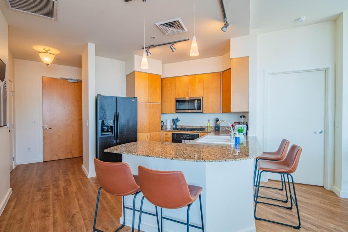 Luxury 28th Floor High Rise, Gym, Parking, Pool, Golf Lejlighed Phoenix