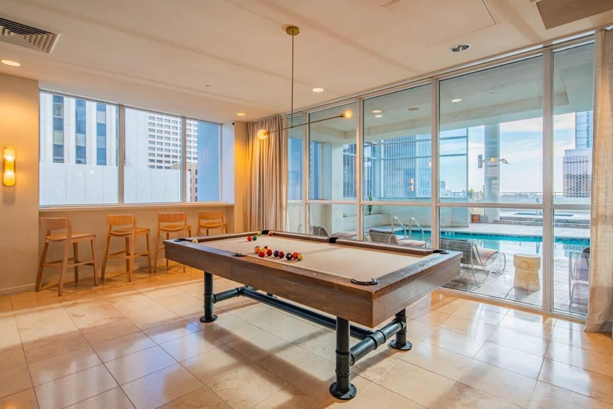Luxury 28th Floor High Rise, Gym, Parking, Pool, Golf Lejlighed Phoenix